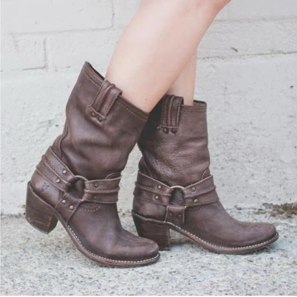 FRYE Women's Carmen Harness Short Taupe Leather Heeled Boots - Picture 13 of 15